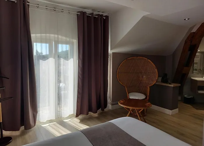 호텔 Logis Des Voyageurs 3*